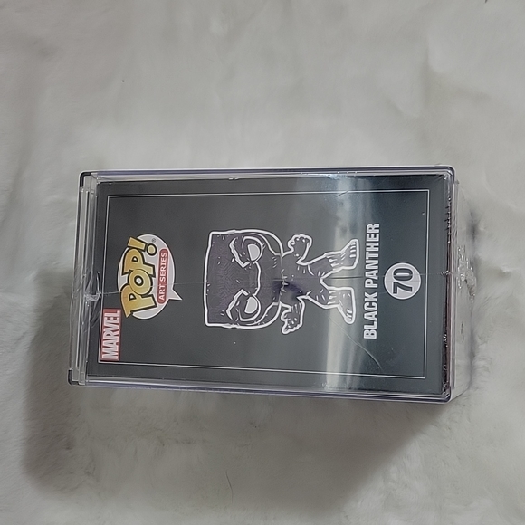 Funko Pop Art Series Black Panther 70 Only at Walmart - Picture 6 of 6